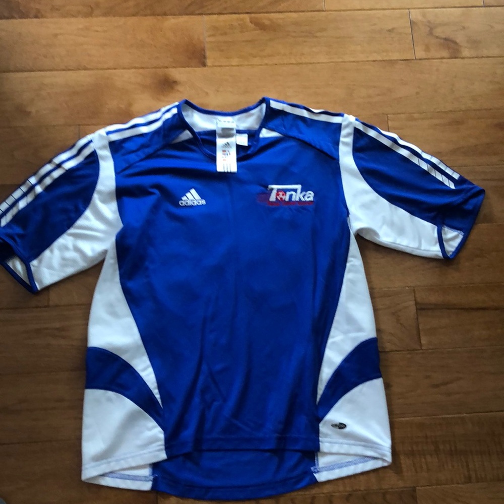 ☘️$6Sport Adidas top.